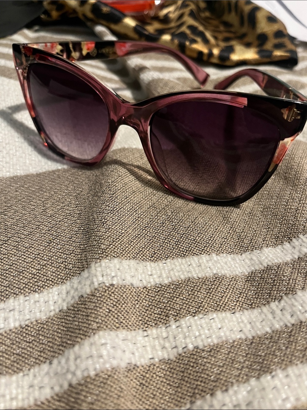 Women's Cat-Eye Sunglasses in Plum Gradient